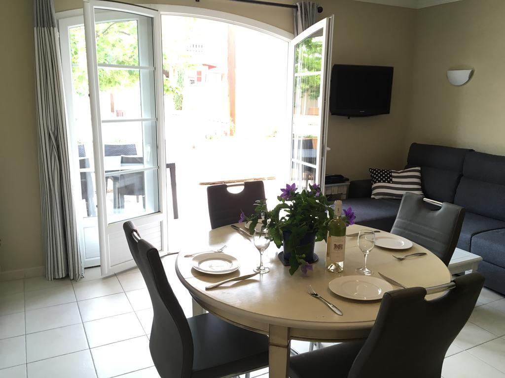 Appartement Dans Residence - Le Domaine De Camiole Callian  Eksteriør bilde